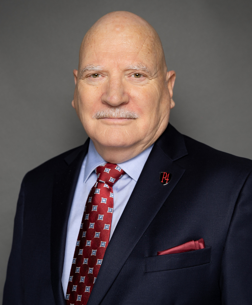 P4 Headshot Steve Castans